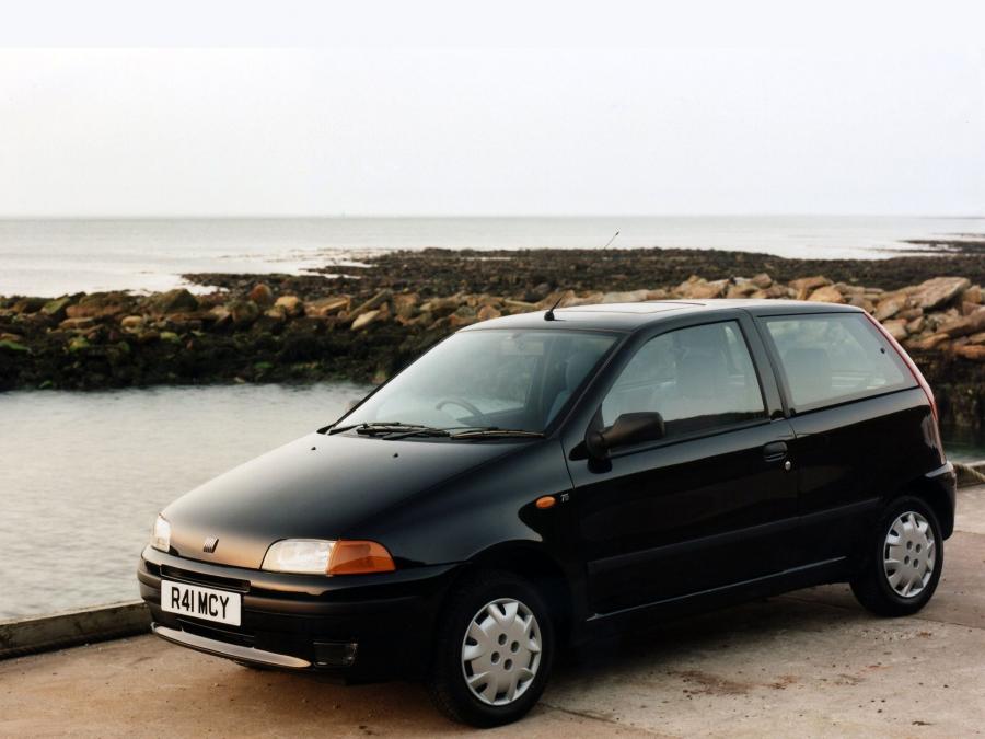  Fiat Punto 3-Door 1993 года  (UK) (фото 2 из 9)